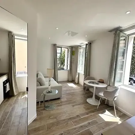 Deux Sur Meme Pallier, Confort Et Intimite * Saint-Tropez